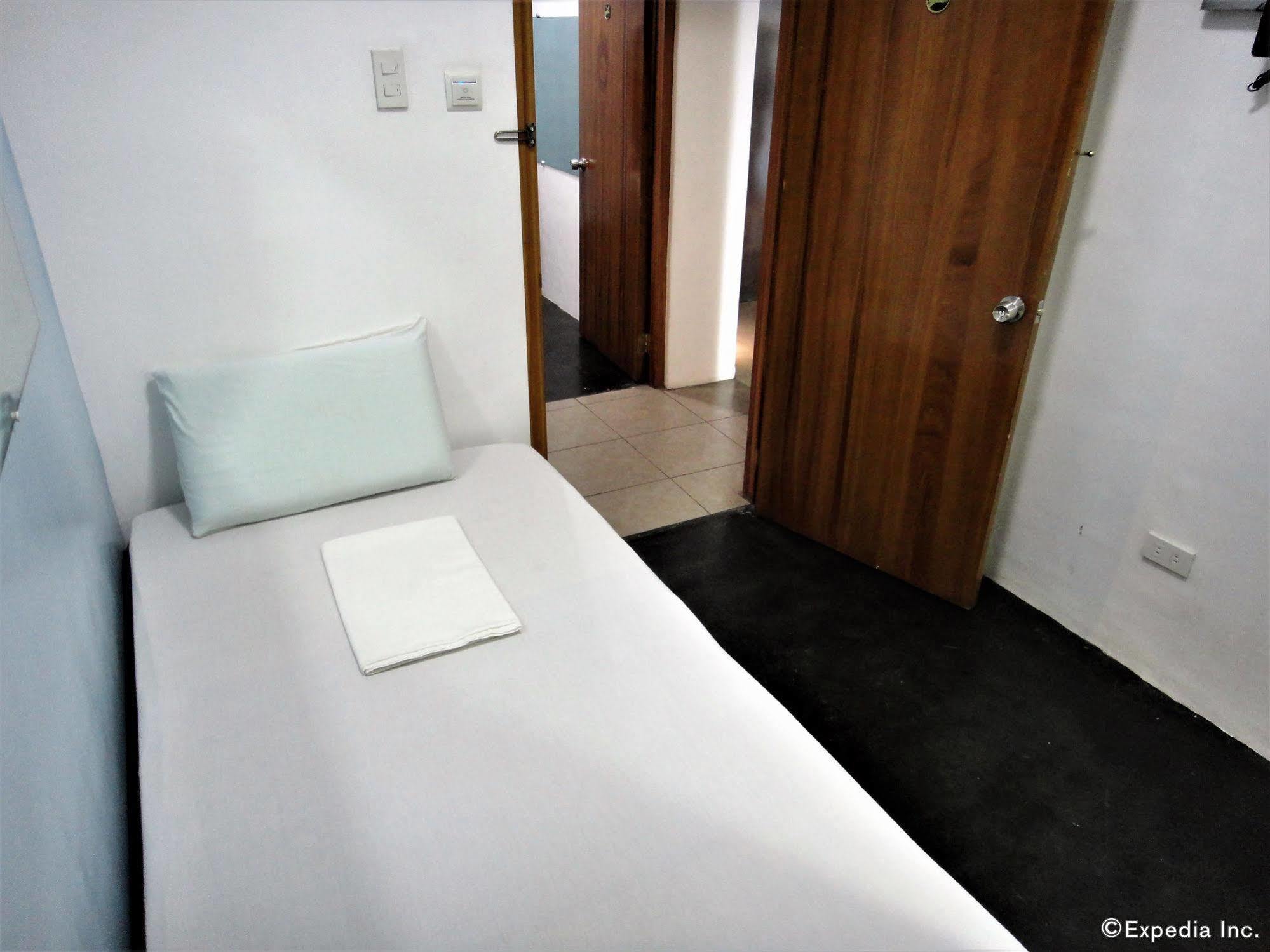 G-Galyx Inn Hotel Cagayan de Oro Esterno foto